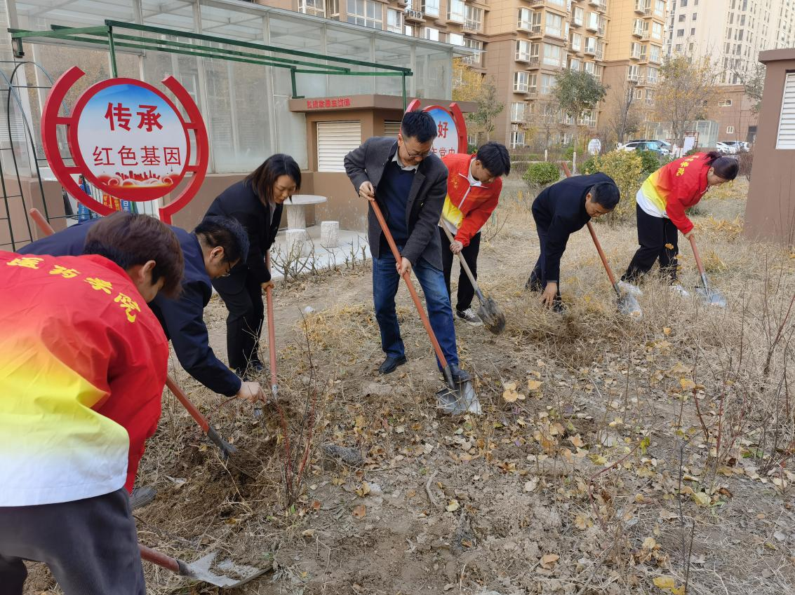 23.12.08 医药学院党总支党员社区双报到 共驻共建促和谐_20231212_3487169952685131488.jpeg